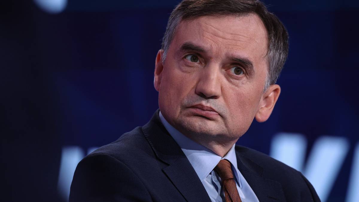 Polsat News nieoficjalnie: Będzie wniosek o uchylenie immunitetu Zbigniewowi Ziobrze