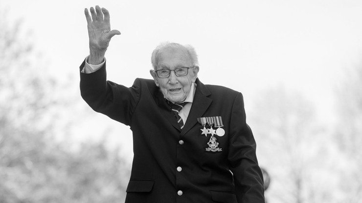 Brytyjczycy oddali hołd 100-letniemu bohaterowi walki z koronawirusem