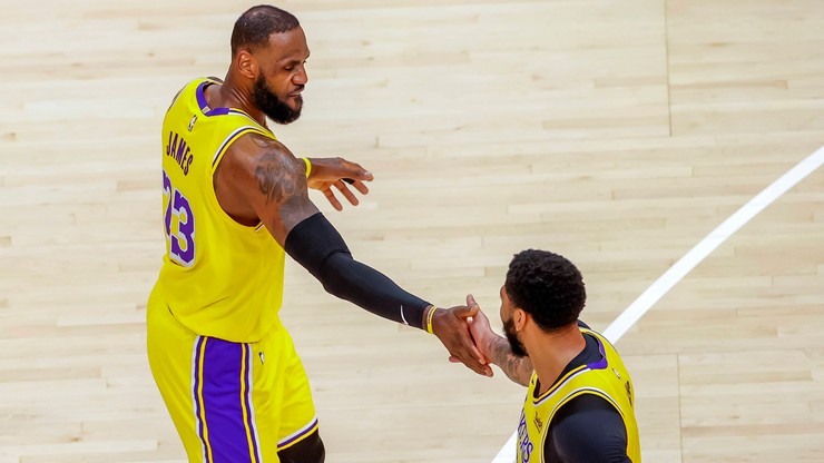 NBA: Triple-double LeBrona Jamesa. Lakers lepsi od Thunder
