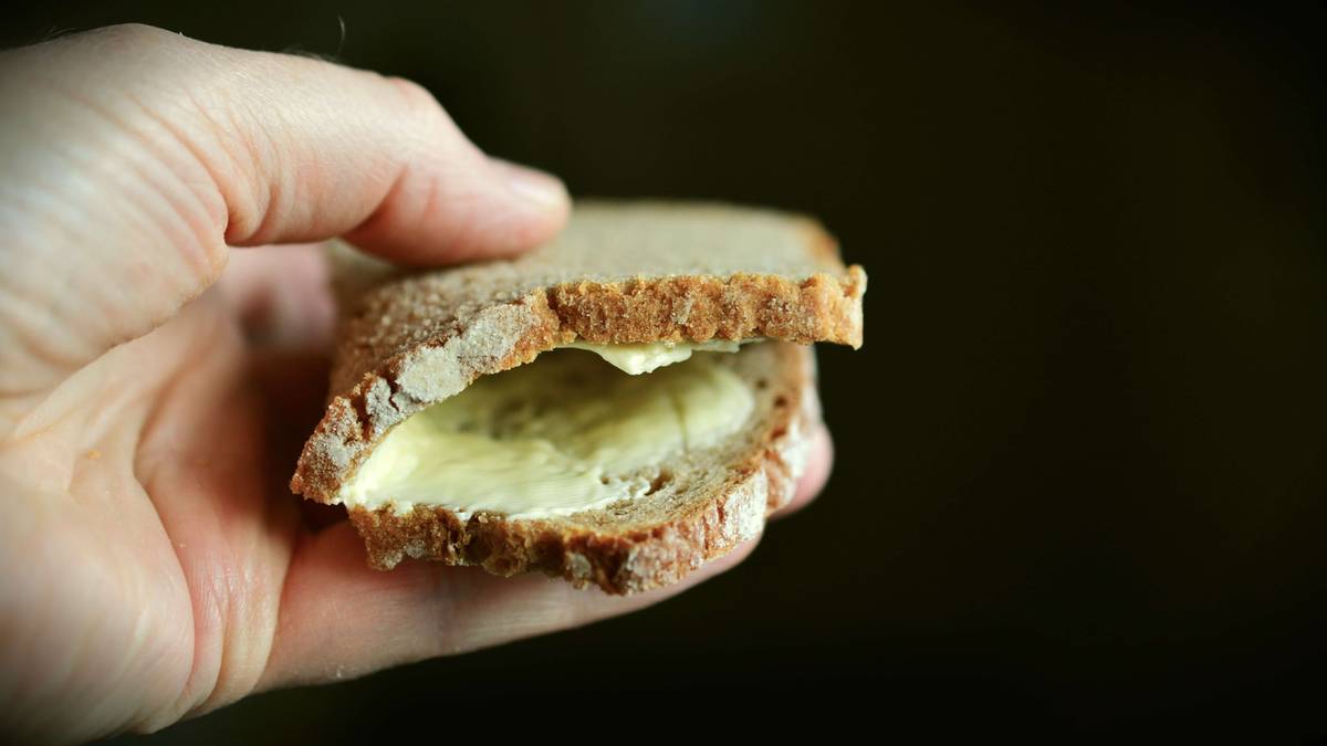 Masło czy margaryna? Dietetycy wskazują, co lepiej sprawdzi się u seniorów