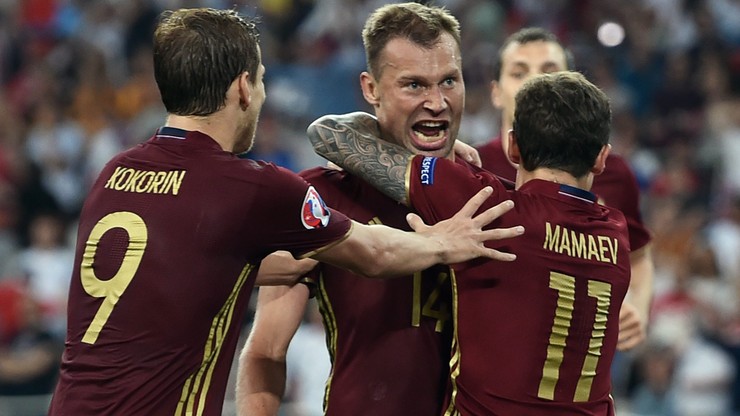 Rosjanie szybko zapomnieli o Euro 2016. Wydali fortunę na szampana! (WIDEO)