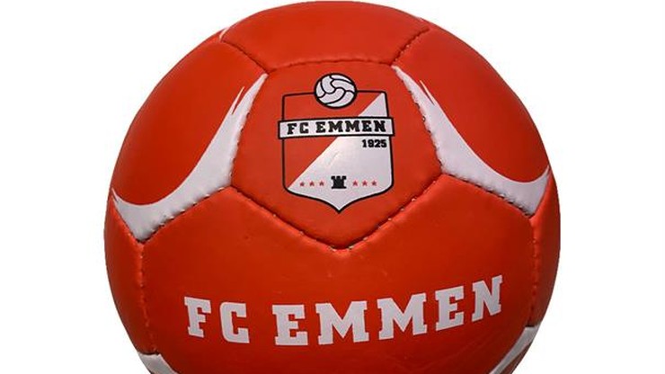 FC Emmen przekonało federację. Logo sex shopu na koszulkach piłkarzy