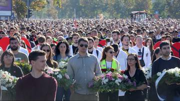 Tłumy uczciły tragedię w Nowym Sadzie. Żałoba przerodziła się w protest