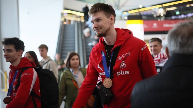 Polscy siatkarze wrócili z Filipin. Zostali przywitani na lotnisku