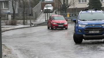 Niebezpieczna pogoda w Polsce. RCB z apelem o ograniczenie podróży