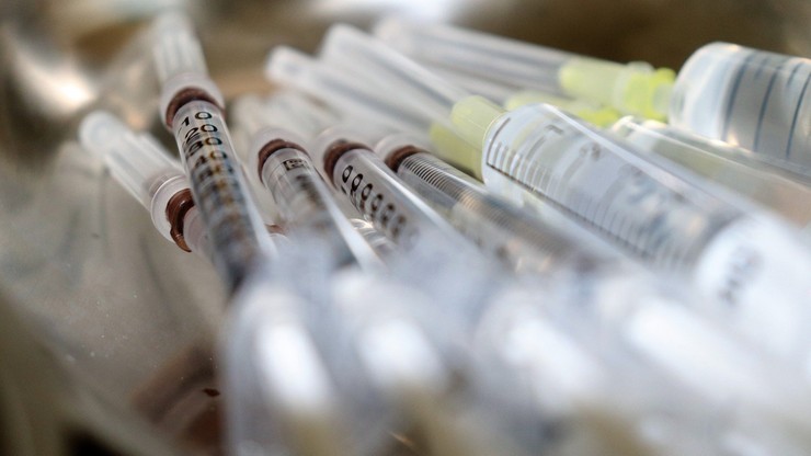 Hongkong może wyrzucić szczepionki przeciwko Covid-19, bo mieszkańcy nie chcą się szczepić