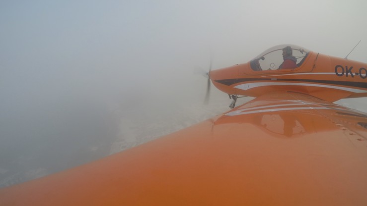 Smog nad Rybnikiem widziany z samolotu