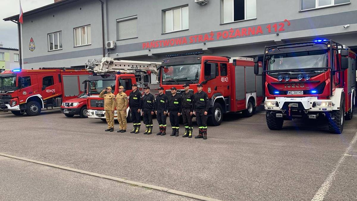 W całym kraju zawyły syreny. Strażacy oddali hołd zmarłemu druhowi