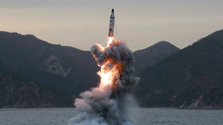 Korea Północna przeprowadziła test rakiety balistycznej. Trump komentuje