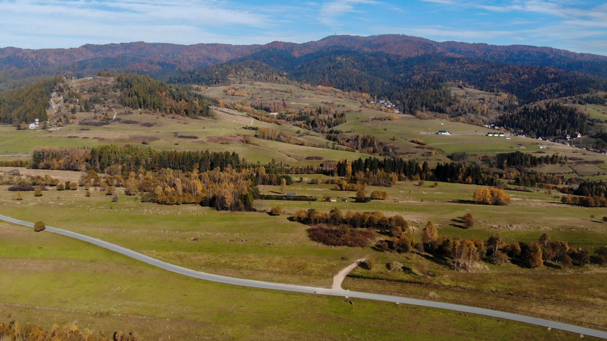 Jesień w górach z lotu ptaka - zdjęcie 28