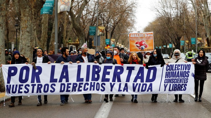 Protest przeciwników restrykcji epidemicznych w Madrycie