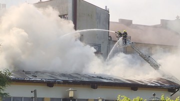 Potężny pożar w Sarbinowie. Pali się dach hotelowego basenu