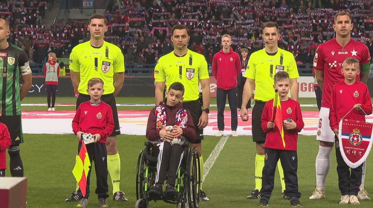 Mały wojownik wrócił na Reymonta. Kibice zgotowali mu gorące powitanie