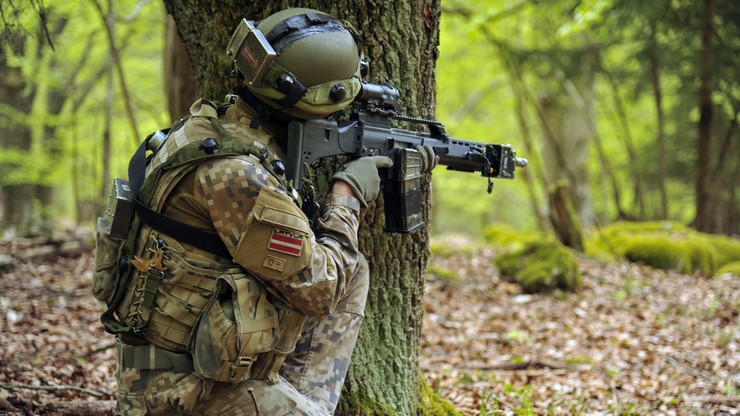Łotwa przywróci obowiązkową służbę wojskową. Decyzja ma związek z Rosją