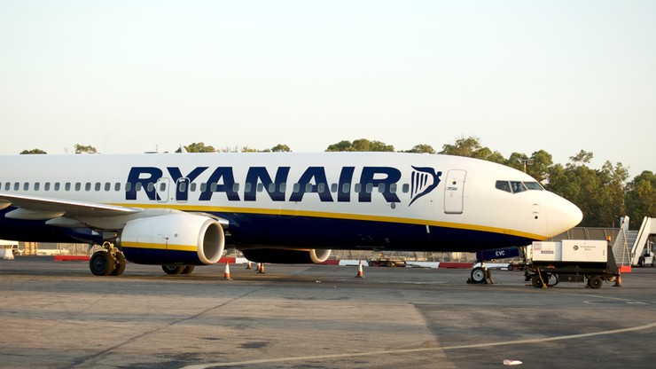 Piloci na urlopach, samoloty uziemione. Ryanair odwołuje 2 tys. lotów
