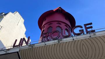2024-04-25 Zła wiadomość dla turystów. Słynne Moulin Rouge uszkodzone
