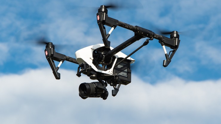 "Złośliwie niepokoił" dronem. Kłótnię sąsiadów rozstrzygnął Sąd Najwyższy