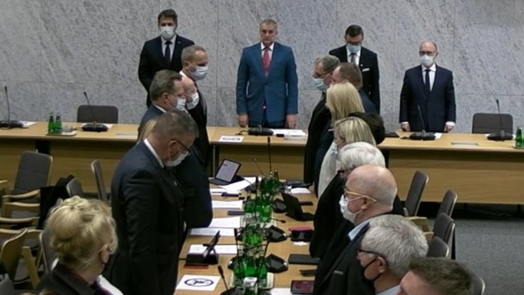 Sejmowa komisja uczciła pamięć strażaków, którzy zginęli w wypadku