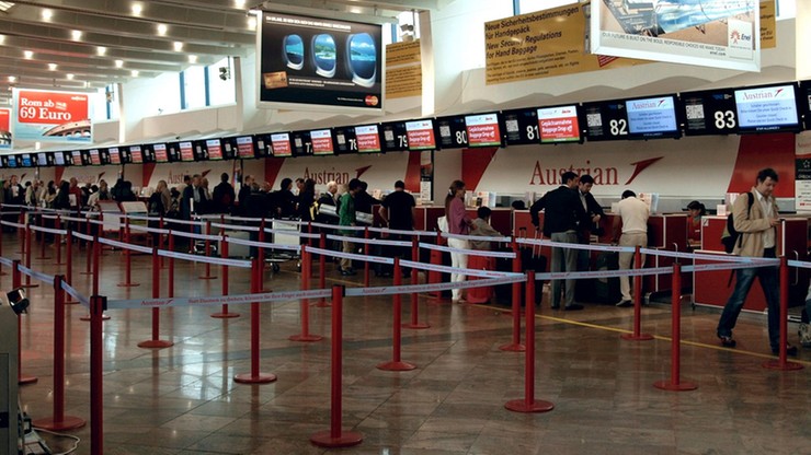 "Turcja zezwala na seks z dziećmi poniżej 15. roku życia". Taki komunikat pojawił się na wiedeńskim lotnisku