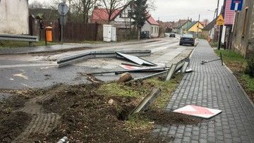 Staranował bariery i odjechał. Nietrzeźwego kierowcę namierzyli ratownicy medyczni