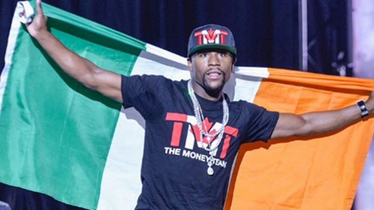 Mayweather drażni McGregora! "Jestem królem Irlandii"