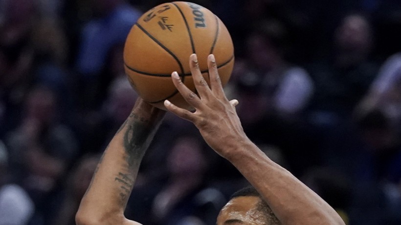 NBA: 12 punktów Jeremy'ego Sochana, szósta z rzędu porażka Spurs