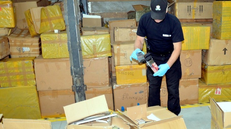 Urzędy celne UE wykryły 41 mln podrabianych towarów