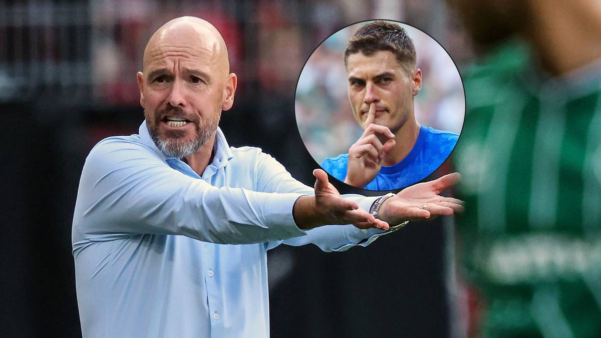 Erik ten Hag, trener piłkarski, pokazuje rękami gest dyskusji, z wstawką okrągłego zdjęcia przedstawiającego piłkarza z palcem przy ustach.