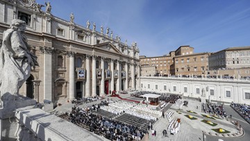 "Anioł stróż papieża" odchodzi. Powodem wyciek z Watykanu poufnych materiałów