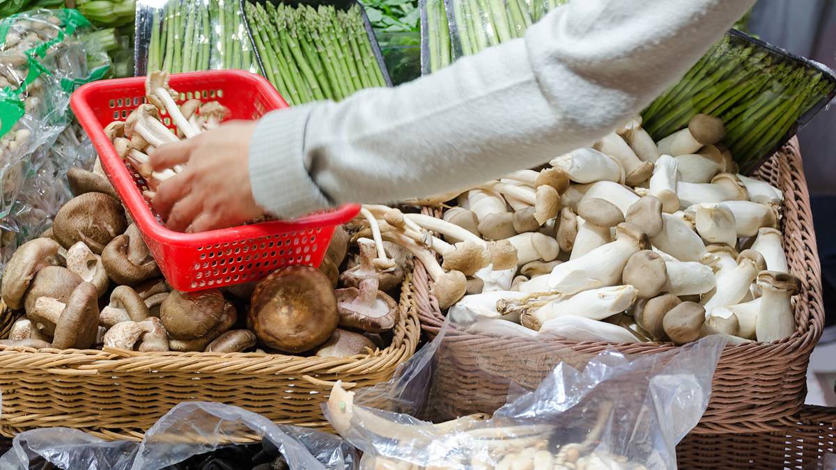 Pod żadnym pozorem nie kupuj tych grzybów. Eksperci alarmują