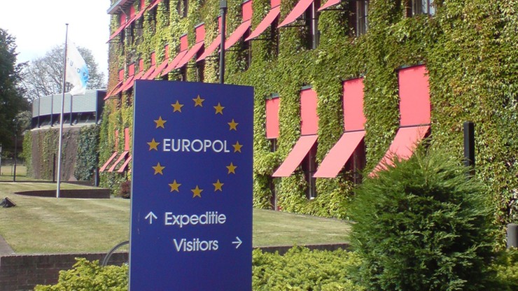 Europol: możliwa kampania zamachów na ogromną skalę. Celem Europa