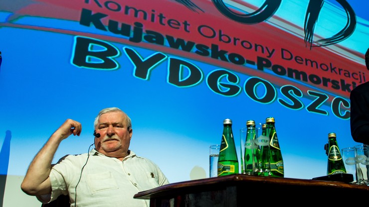 Wałęsa zamiast na ŚDM - pojechał do Bydgoszczy. I zapowiedział "pokojowe wymuszenie zmian"
