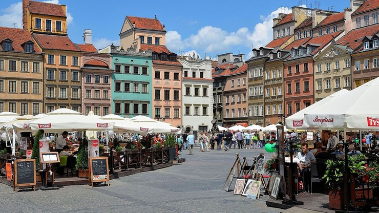 Coraz więcej turystów odwiedza Polskę. W 2016 roku padł rekord