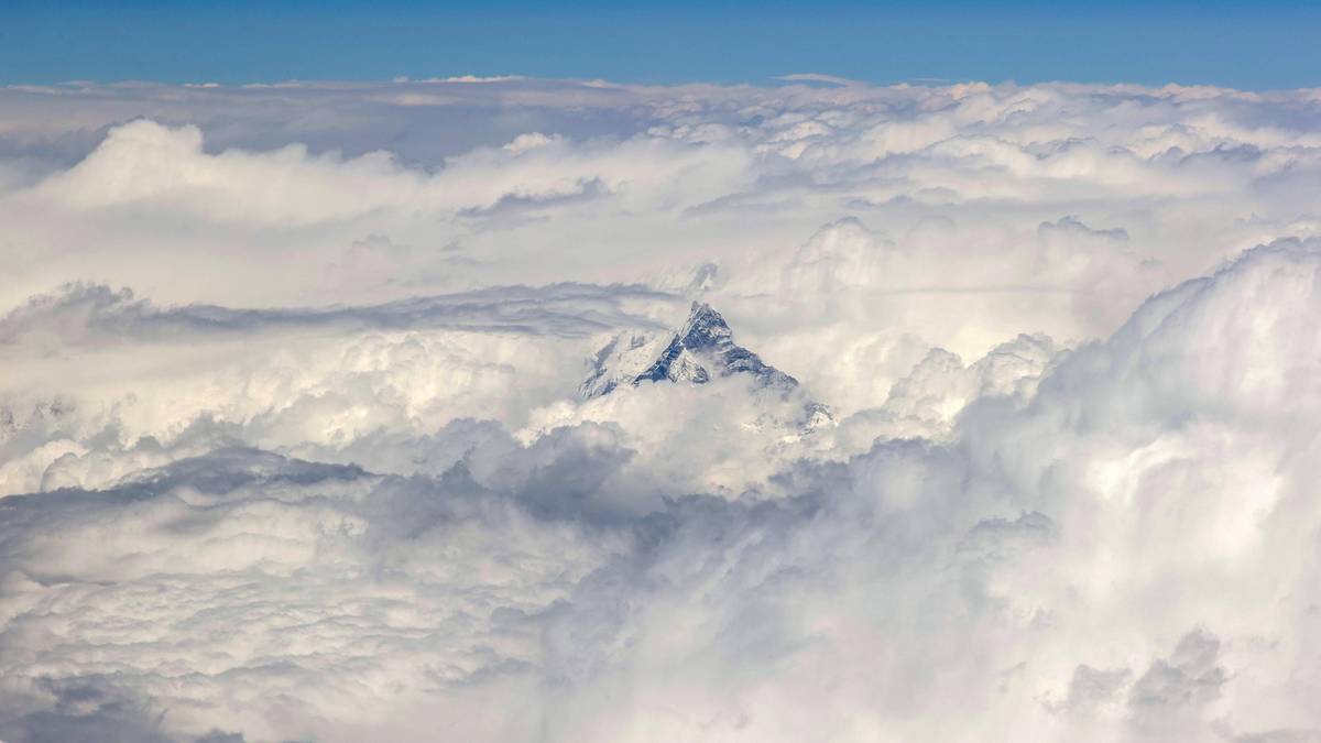 Nepal zaostrza zasady wspinaczki na Everest — samo pozwolenie już nie wystarczy