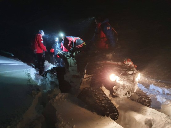 Trudne warunki w górach. Ratownicy GOPR ratują zagubionych