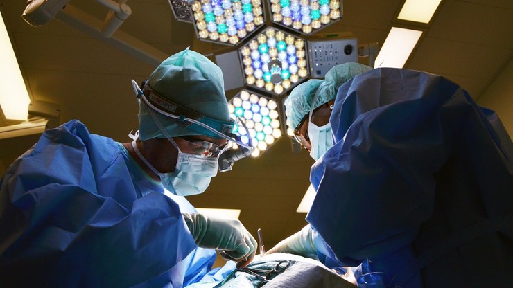Śląsk. Gliwiccy chirurdzy przeszczepili Irakijczykowi narządy szyi