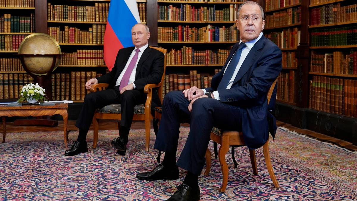 "Nie ma żadnego spotkania". Ławrow o rozmowach Putin-Zełenski