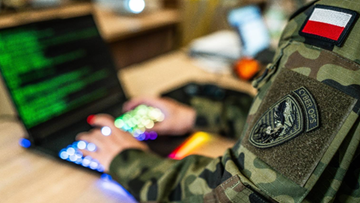 "Olbrzymia" liczba cyberataków. Wicepremier wskazuje, w co najczęściej uderza Rosja