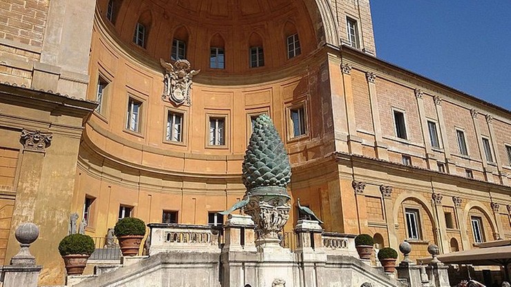 Kobieta pokieruje Muzeami Watykańskimi. Pierwszy raz w historii