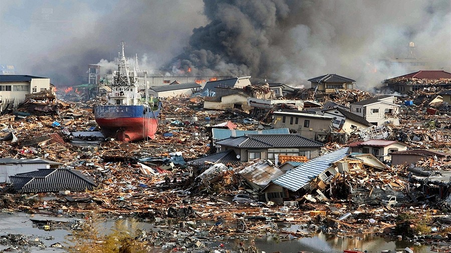 Zniszczenia po trzęsieniu ziemi i tsunami w 2011 roku w Japonii. Fot. Max Pixel.