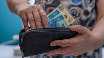 Nie wszyscy emeryci są równi. Senior ze świadczeniem tej wysokości należy do klasy średniej