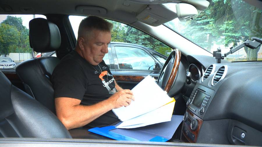 Kupił auto z ogromnym długiem. Siedem dni na zapłatę