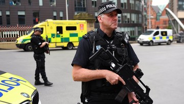 Około 20 osób w stanie krytycznym po zamachu w Manchesterze. Wojsko chroni Pałac Buckingham, Downing Street, parlament