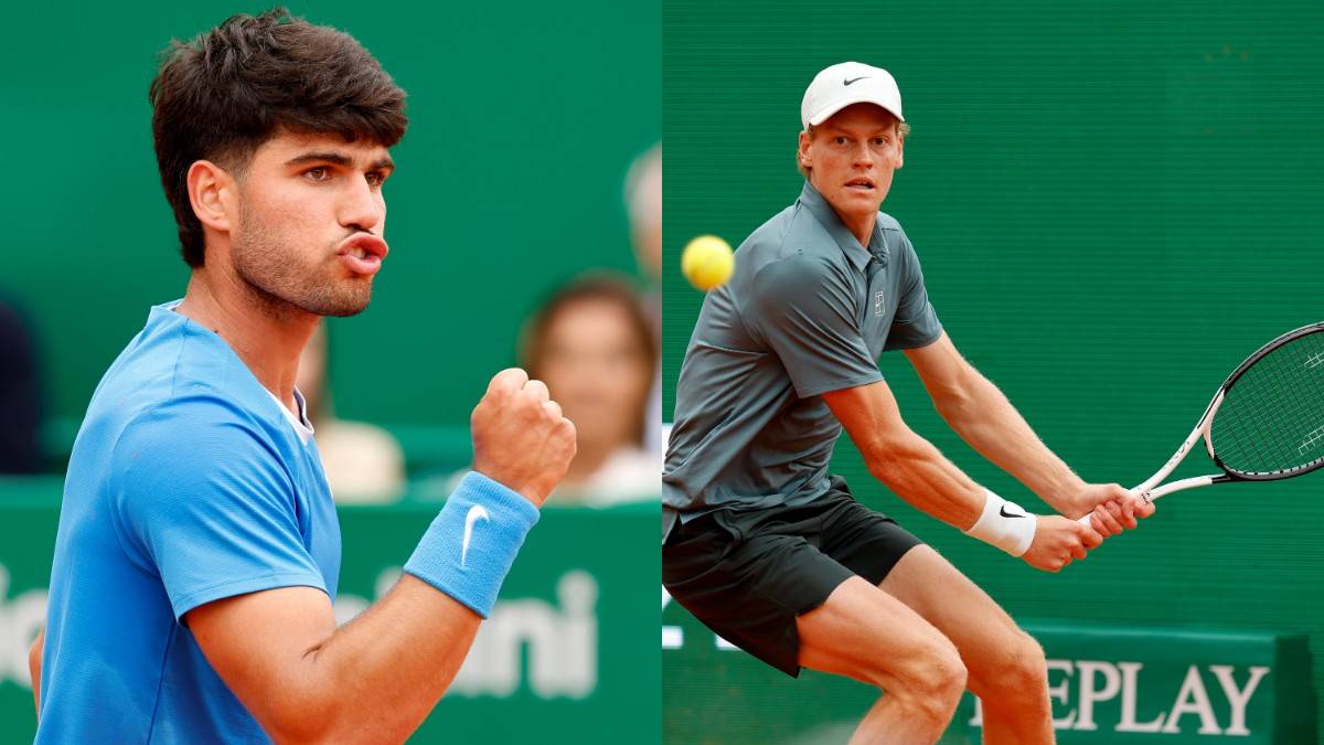 Carlos Alcaraz świętujący zdobycie punktu, obok Jannik Sinner w trakcie uderzenia forhendowego.