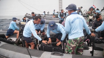 Indonezyjskie służby odebrały sygnał z czarnej skrzynki rozbitego boeinga