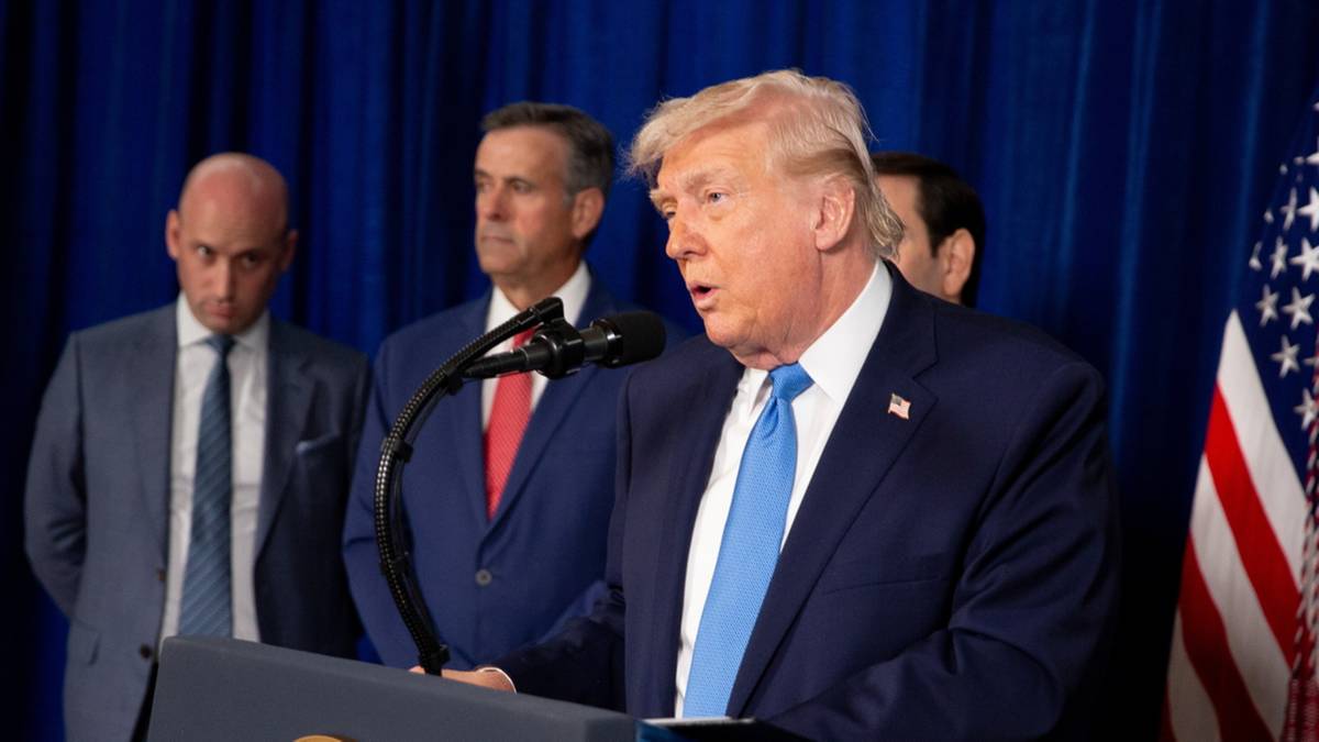 Donald Trump grozi kolejną interwencją wojskową. Kolumbia rozmieszcza tysiące żołnierzy na granicy