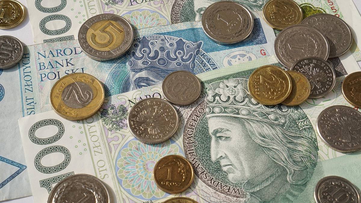 Tempo wzrostu wynagrodzeń wyhamowało. GUS podał najnowsze dane