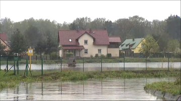 Stan rzek w Opolskiem przekroczył poziom ostrzegawczy. Strażacy w gotowości
