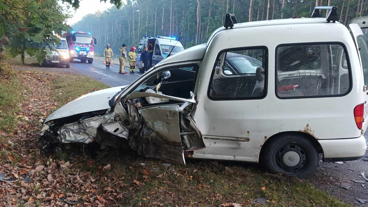 Wielkopolska. Zderzenie czterech samochodów osobowych pod Poznaniem