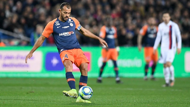 Weteran będzie kontynuował karierę w Ligue 1. W tym roku skończy… 43 lata
